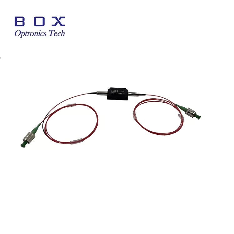 Circulator de mare putere de 850 nm